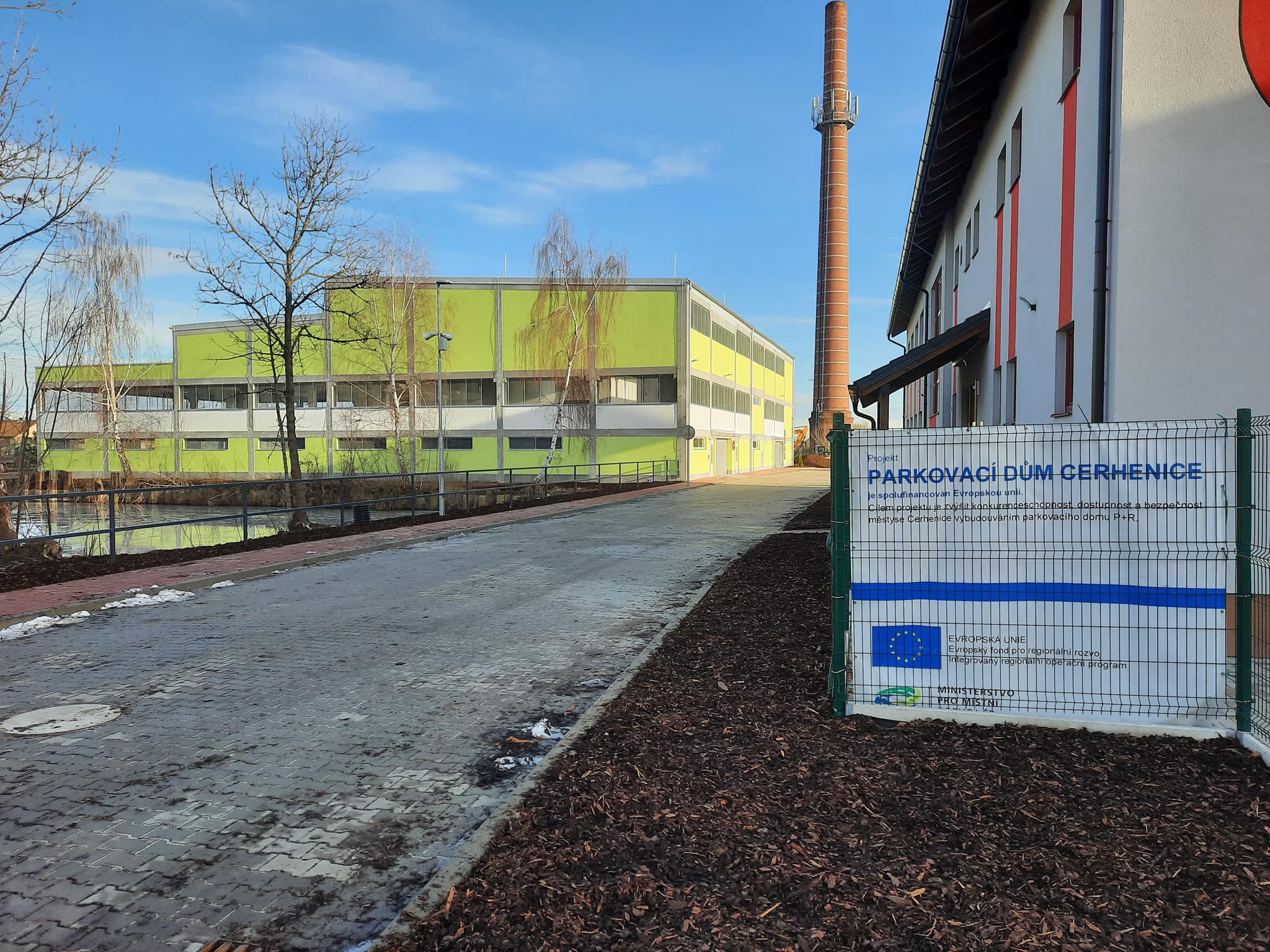 Parkovací dům těsně před kolaudací